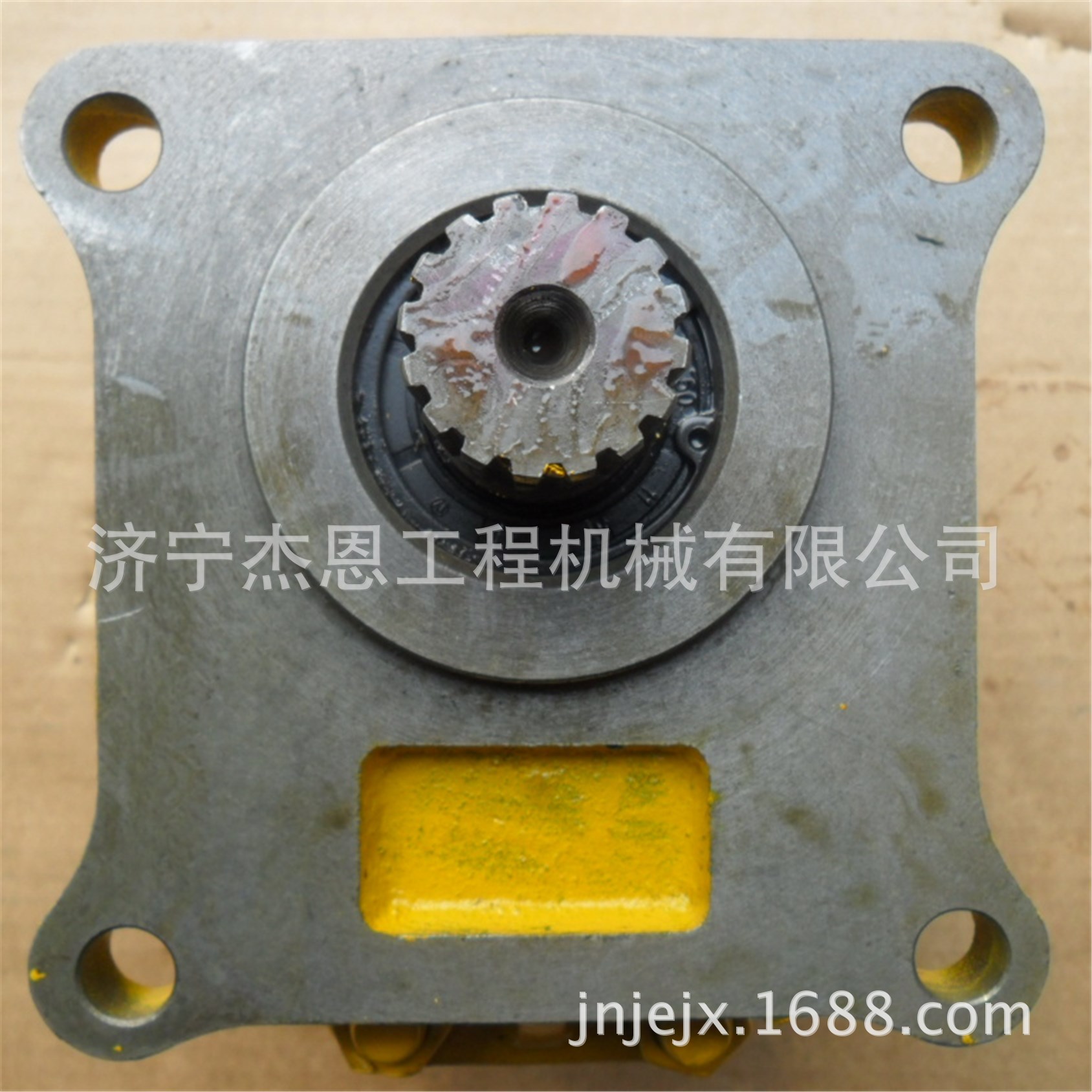 山推推土机   SD32   变速泵总成  07433-71103  厂家原装现货