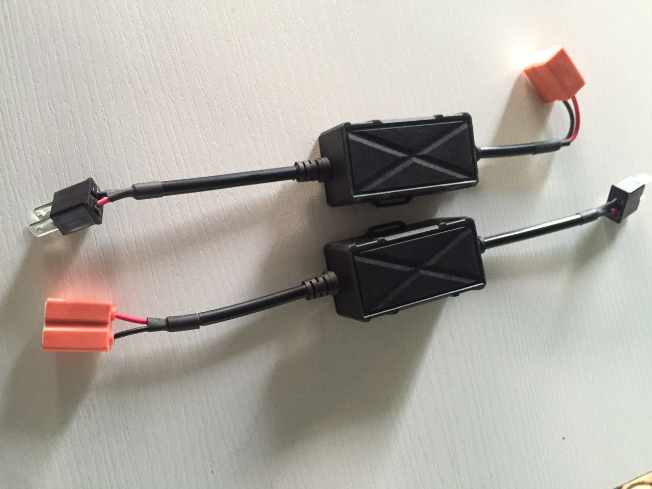 工厂批发汽车LED大灯解码器  故障消除器前大灯全能解码器 警报