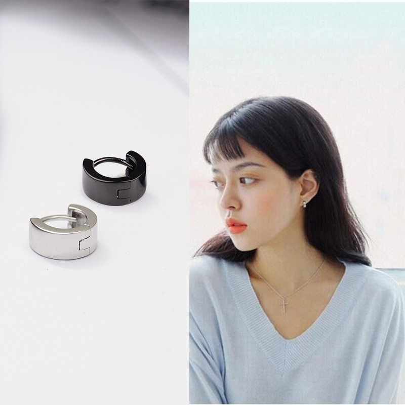 S925 pendientes redondos geométricos brillantes de plata esterlina Corea del Sur pendientes negros simples pendientes de hombres y mujeres pendientes a juego