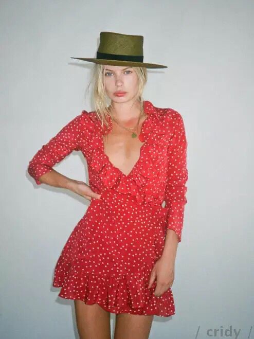 2023 European and American women's red printed star long sleeve wrap skirt dress 2023 European and American women's red printed star long sleeve wrap skirt dress