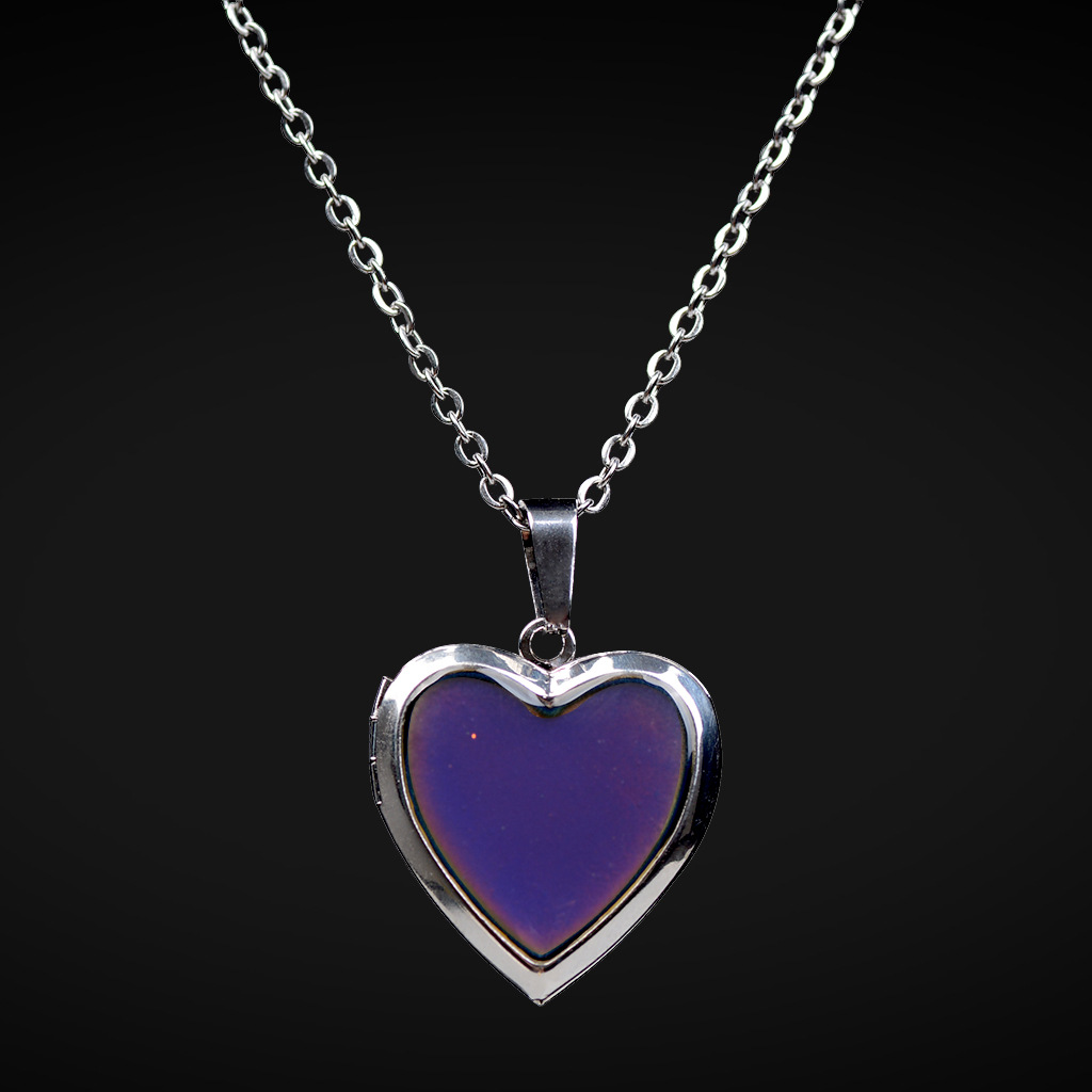 Temperature-sensing Color-changing Heart Necklace  display picture 5