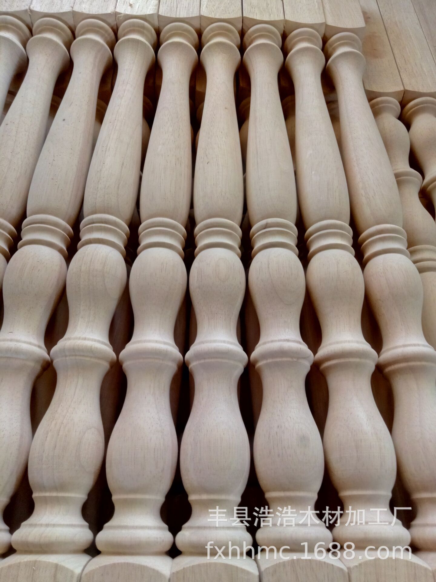 橡胶木工程楼梯立柱扶手家用木楼梯扶手立柱定做批发家用楼梯批发|ms