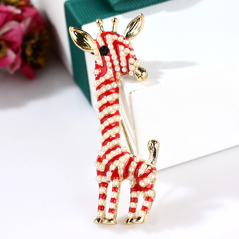 Retro Giraffe Alloy Inlay Artificial Pearls Women's Brooches display picture 4