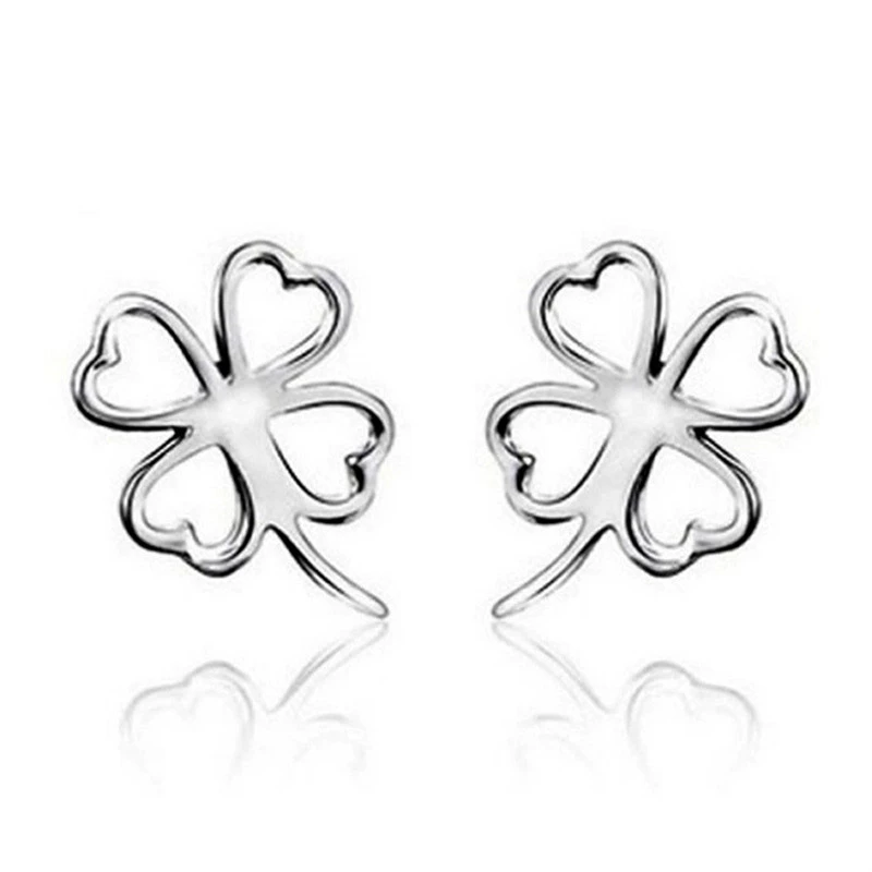 День темперамента Корейская версия белых медных посеребренных серег сладкий и свежий четырехлистный клевер Простые Серебряные Серьги Производители оптом