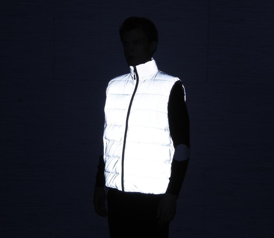 Abbigliamento da uomo invernale riflettente bianco anatra gilet di seta e cotone gilet caldo per sport all'aria aperta_voghion.com