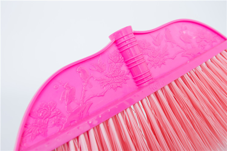 地摊货源 十元三把 扫帚