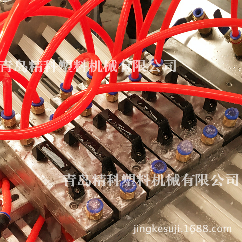 供应 新款PVC阴阳角线设备 一出六PVC护角条生产线厂家促销