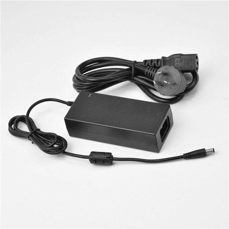 厂家直销  DC15V恒压电源 15v4A电源适配器 CCC认证 60W开关电源