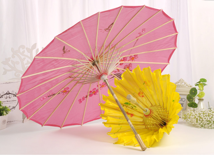 Wedding products, wedding products, wedding products, wedding products, wedding products, creative oil-paper umbrellas, silk cloth wooden handle umbrellas, Chinese-style ceiling decorative umbrellas, retro stage cheongsam performance craft umbrellas detail image 2
