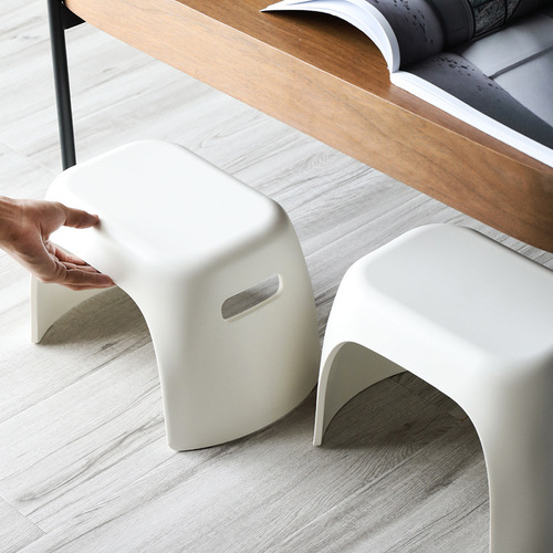 Thickened small stool children's bathroom non-slip small bench creative home living room shoe changing stool plastic oval small stool