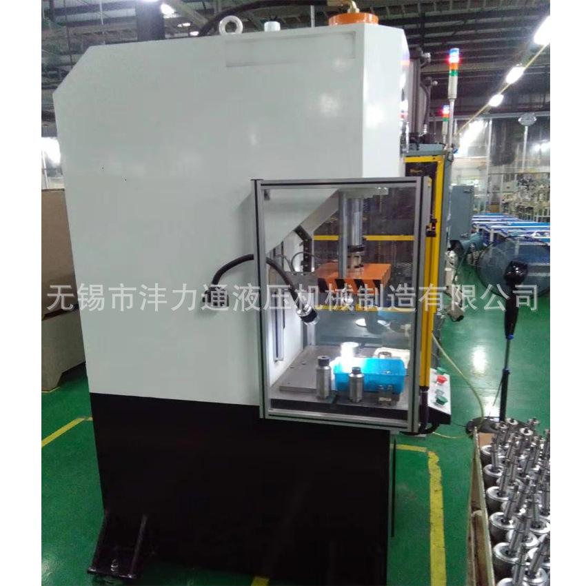 10吨数控单柱液压机-5