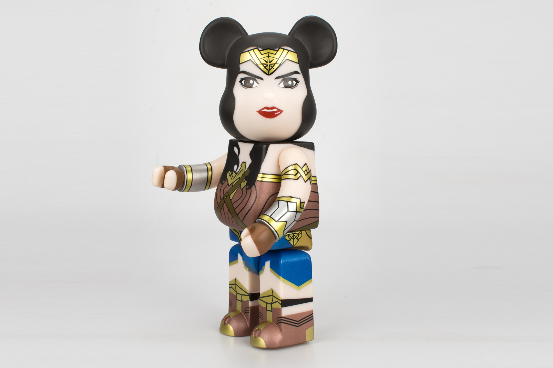 Wonder Woman Figurine