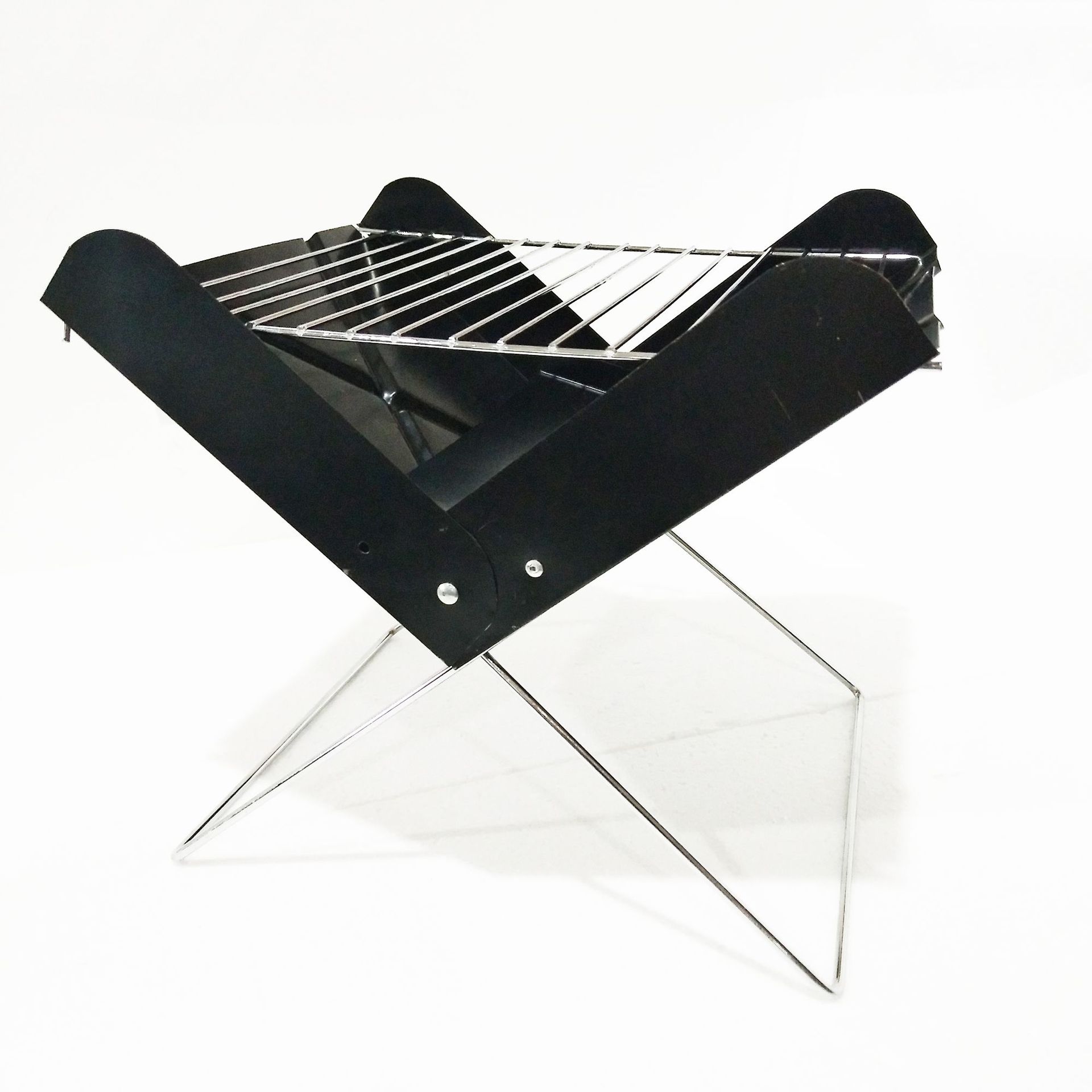 Suministro directo de fábrica portátil barbacoa parrilla pequeña X-tipo con bolsa caja de color mini barbacoa parrilla barbacoa