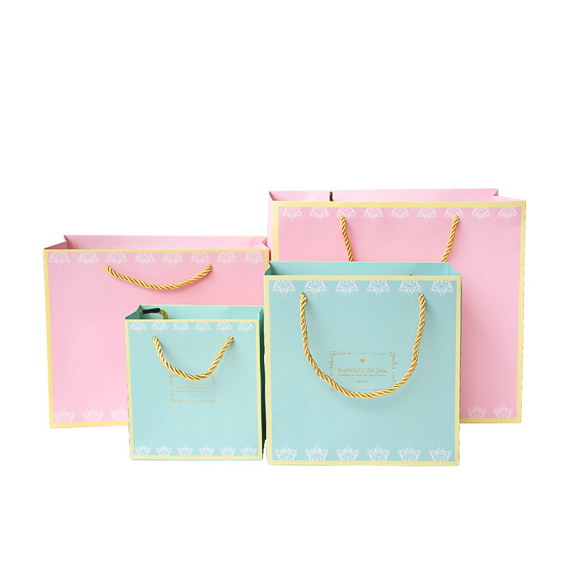 精美婚礼礼品袋 婚庆喜糖袋伴手礼情人节手提袋现货纸袋