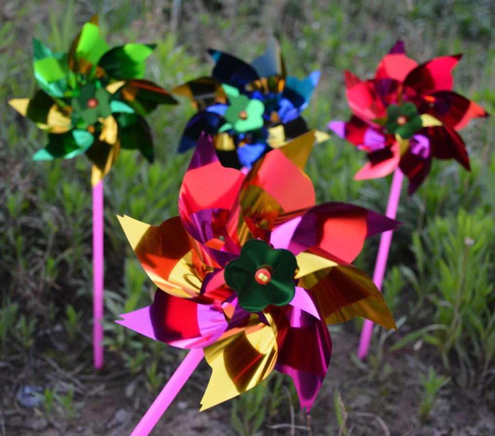 plastic colorful cartoon windmill toy for kindergarten