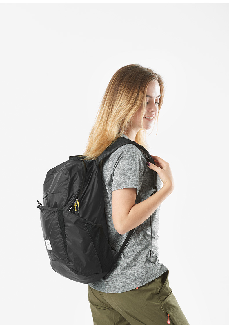 Foldable Backpack Detail