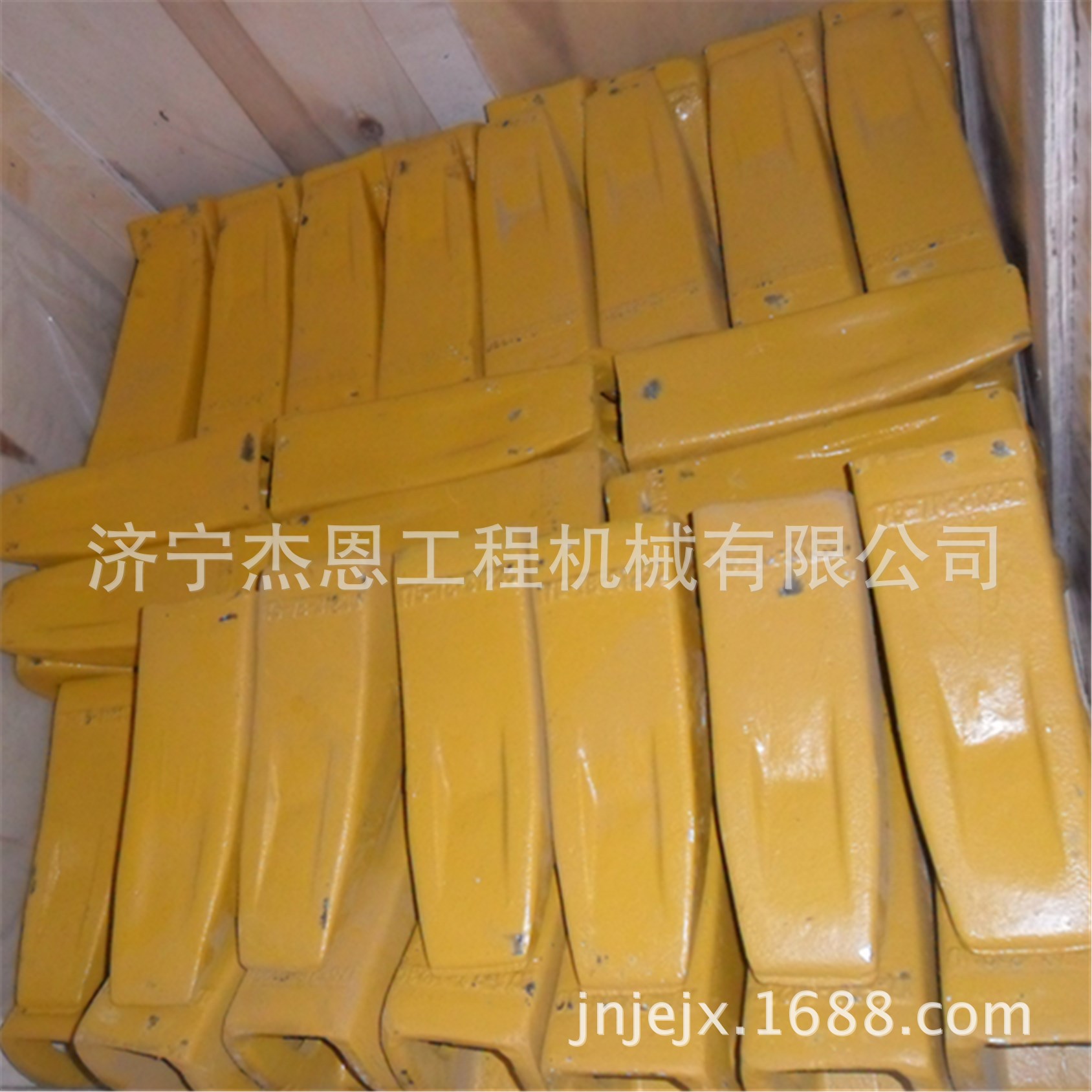 175-78-31230 山推SD32推土机 松土器 齿尖 外贸专用 优势供应