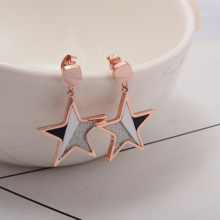 Personality Rose Gold Five-pointed Star Short Pendant Titanium Steel Earrings display picture 3