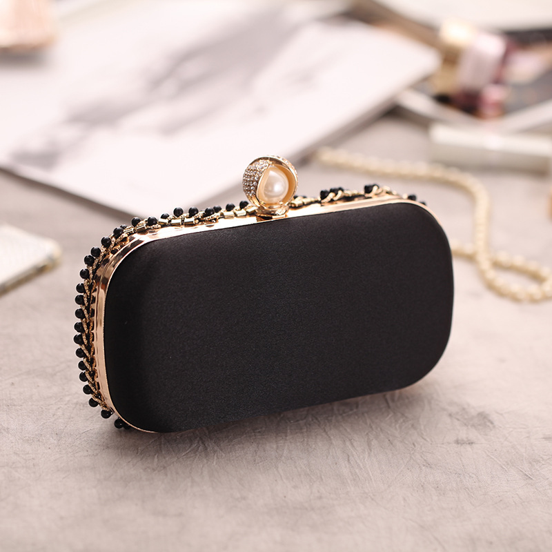 Pearl Evening Bag Women's Clutch Bag Fashion Small Square Bag Shoulder Diagonal Bag display picture 3