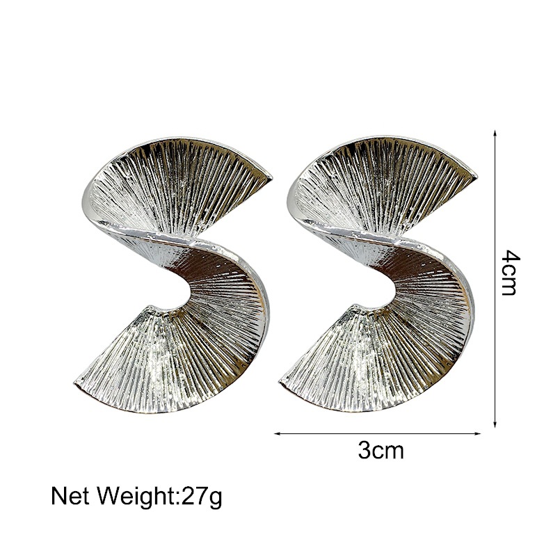 Metal Material 1 Pair Retro Lady Geometric Plating Metal Ear Studs