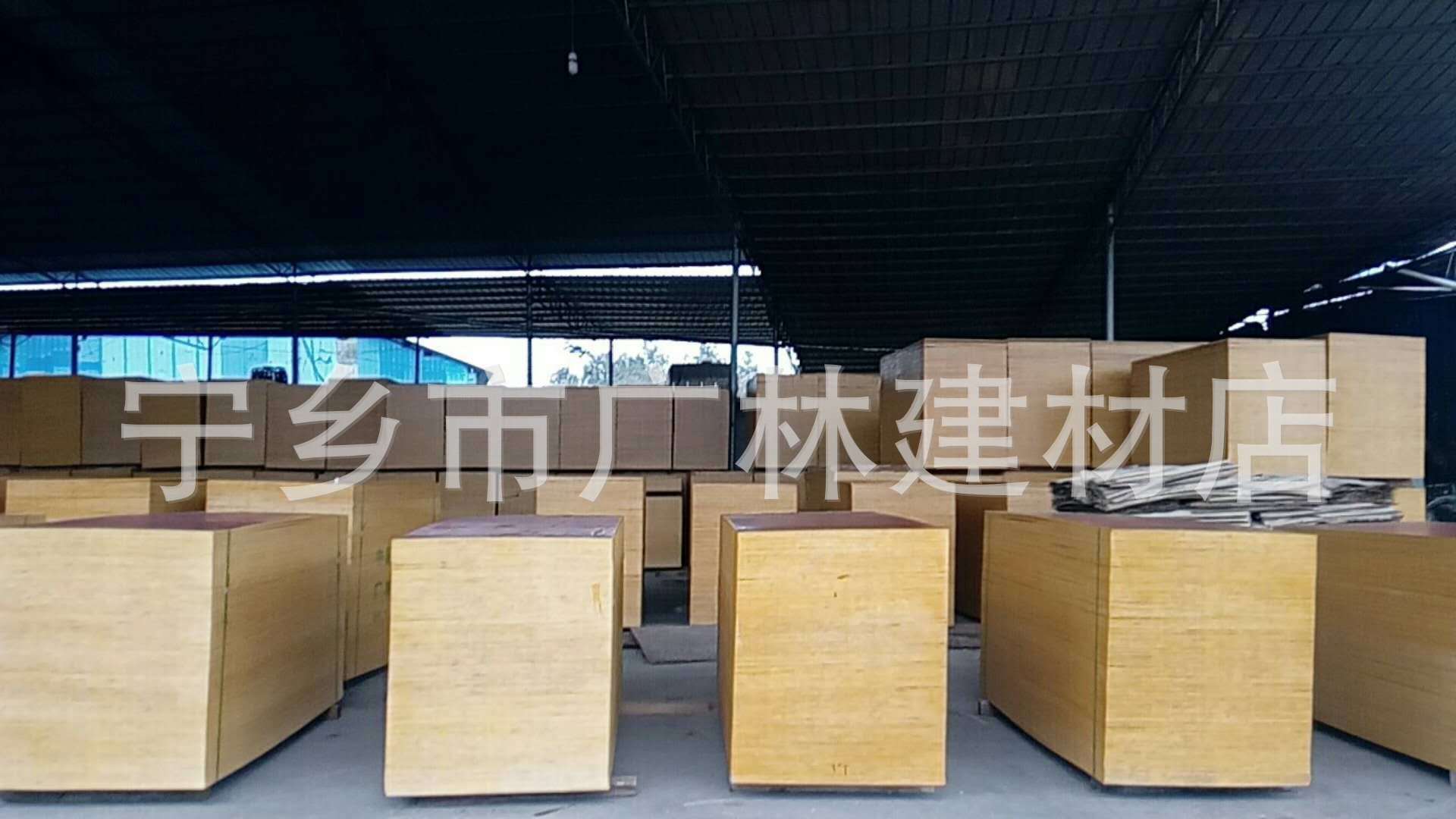 低价松木桉木抗压工程胶合板，厂家直销建筑模板
