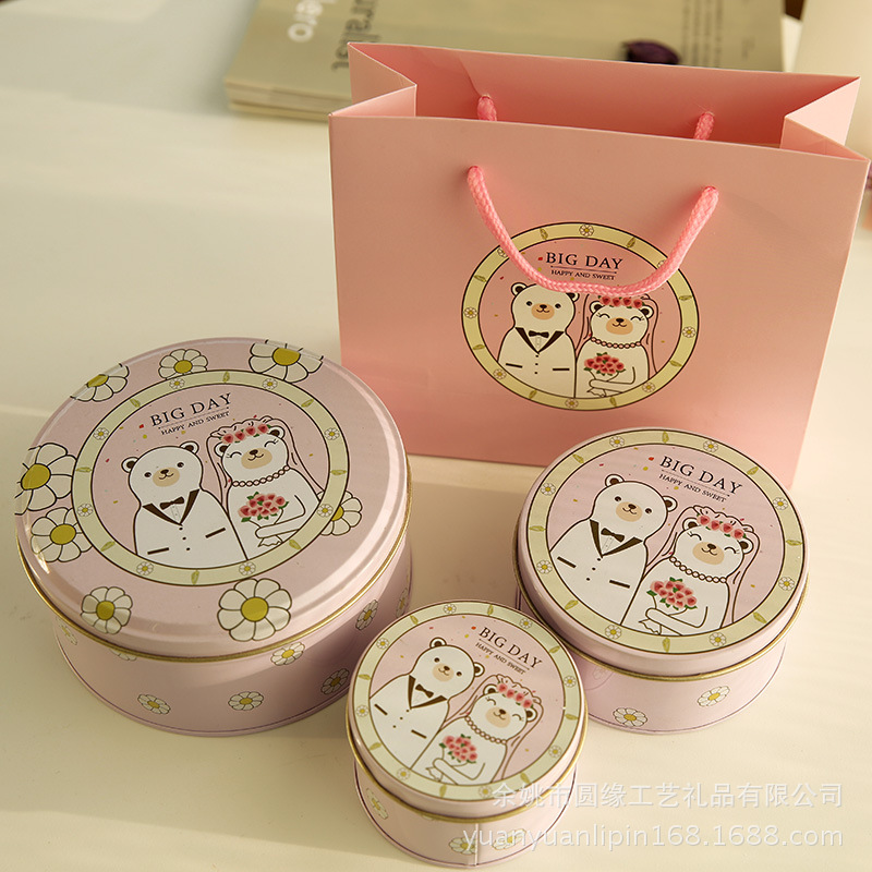 批发创意结婚用品可爱风格小白熊夫妇圆形马口铁喜糖盒子铁盒