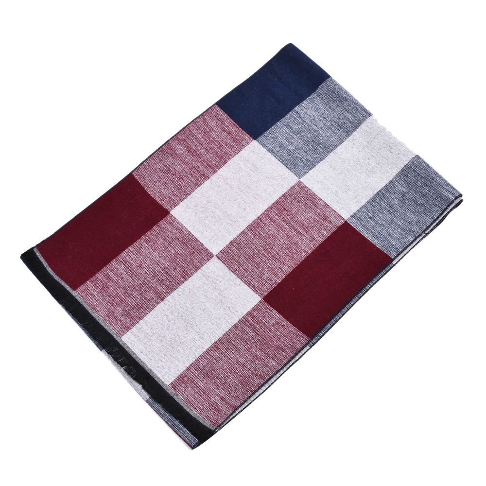 Rutig herrscarf i imitationskashmir med fransar för vintern_voghion.com