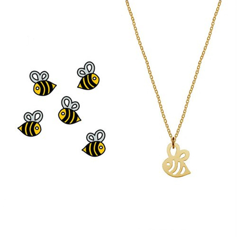 Hollow Small Bee Necklace Color-plated Gold And Silver Cute Little Insect Pendant Necklace Clavicle Chain display picture 7