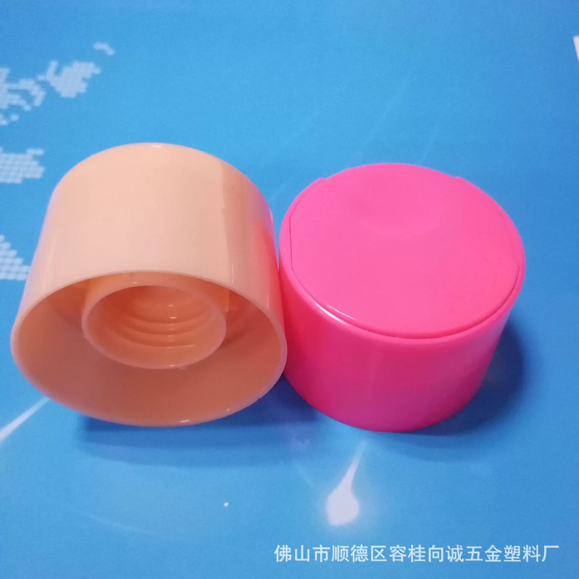 24 Двухслойная крышка для бутылки Qianqiu Крышка для подъема бутылки PE косметическая крышка для бутылки Крышка от песка из ПЭТ пластиковая матовая поверхность