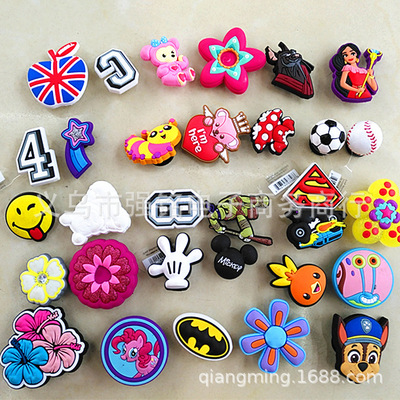 熱款洞洞鞋鞋花裝飾鈕扣笑臉 卡通模型DIY滴塑鞋花裝飾軟膠