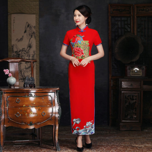  catwalk wine red satin embroider cheongsam long retro improvement of cultivate show thin stage shows Chinese style dress