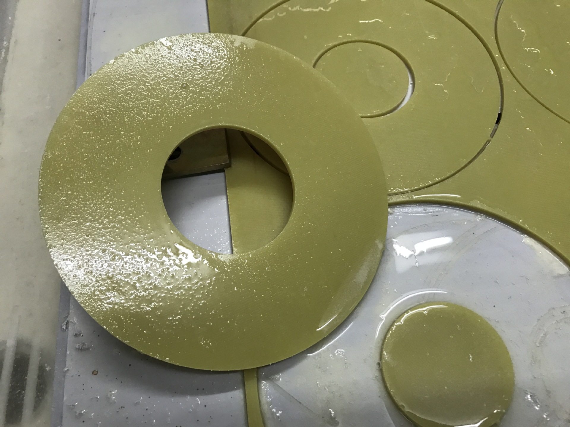 8864425353_2102697167