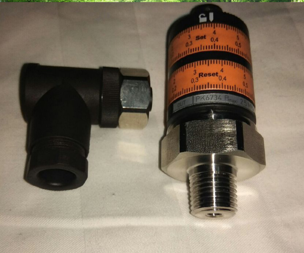 PK6734原装全新IFM易福门PK-010-RFP14-HCPKG/US/ /W压力传感器