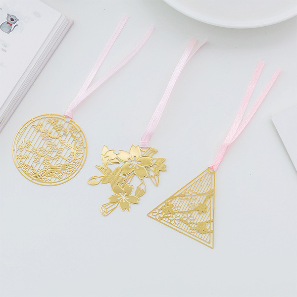 Metal cherry blossom bookmark Chinese style hollow bookmark creative…