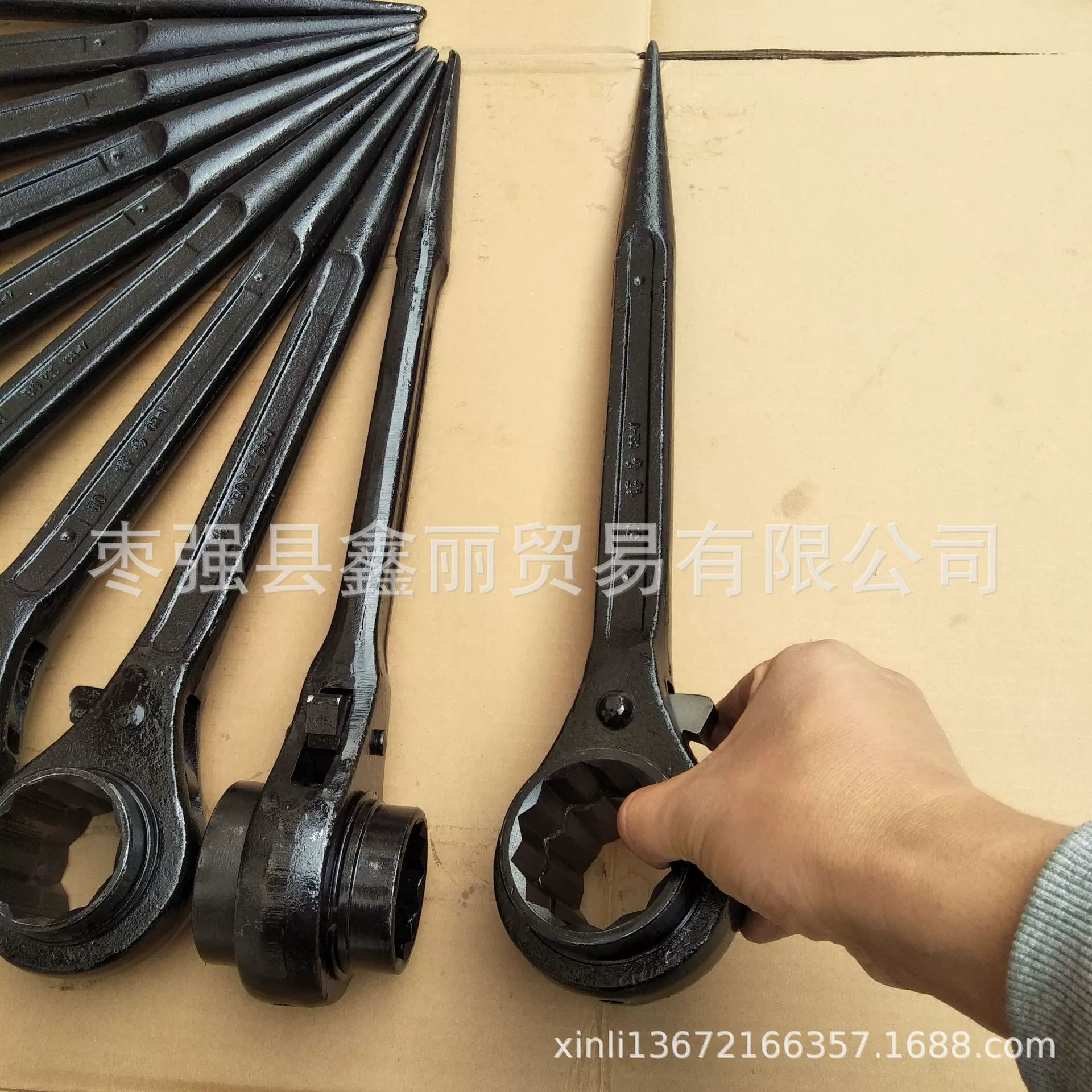 Поставка гаечного ключа в форме цветка сливы Tianjin Hebei Hengshui Zaoqiang Donggong 27-30 32-36 с двойной головкой и высоким грифом