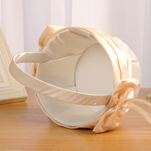 Western-style new butterfly wedding celebration flower basket wedding flower child hand-held plastic flower scattering small flower basket wedding supplies wholesale