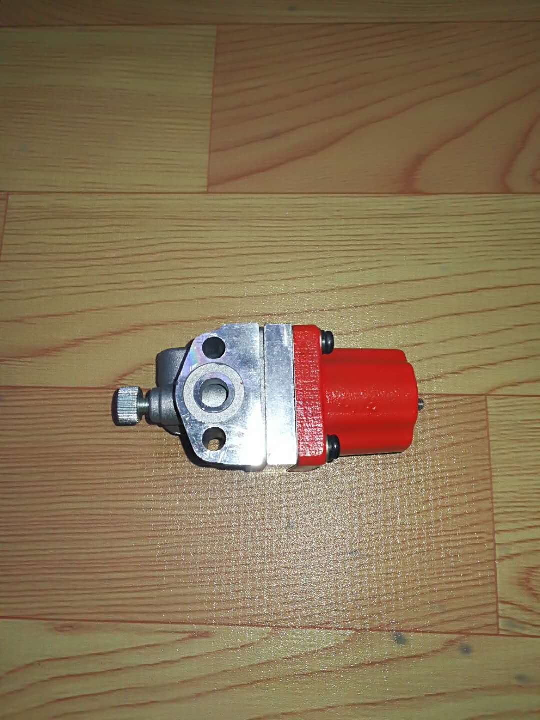 销售美国康明斯KTA19船用发动机燃油电磁阀3904630