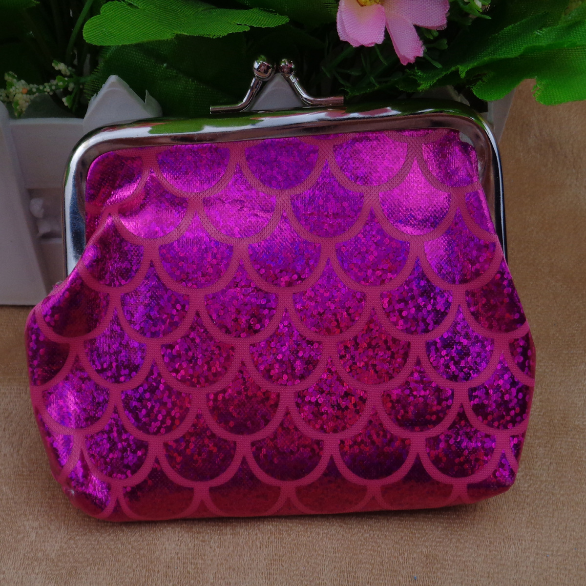 52g Weight Clasp Frame Closure Type Coin Purse Bags Type Casual, Daily Occasion PVC Material Fish Scales Pattern All Seasons Season Women's Gender Casual Style Shell Shape Women's Fish Scales PVC Clasp Frame Coin Purses 15