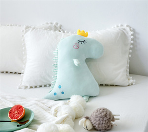 ins少女心可爱皇冠恐龙公仔羽绒棉恐龙睡觉玩偶情人节女生礼物