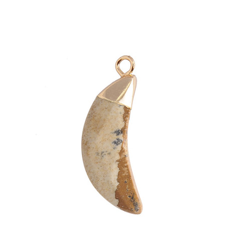 European and American natural stone moon crystal pendant, jade gold-plated crescent moon pendant, horn sectioned wolf tooth necklace