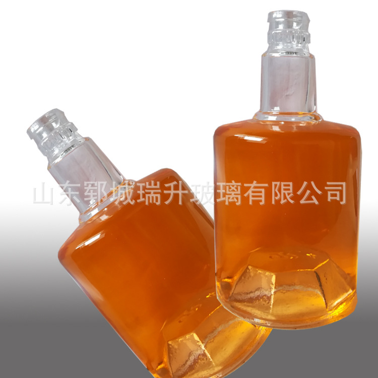 厂家供应500ml晶白料玻璃瓶凹底透明白酒瓶可印LOG量大从优