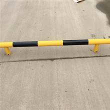 厂家定做U型黄黑烤漆挡车器 加油站龙门防撞柱