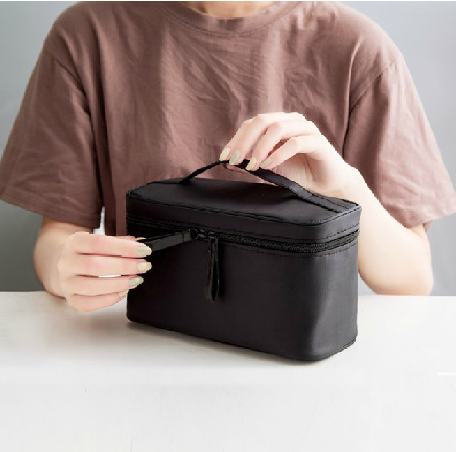 fashion capacity travel Makeup Wash and rinse Arrangement Storage bag Portable Cosmetics Brushes Cosmetic Elastic band