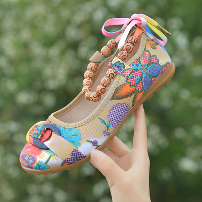 2018春季牛筋底绣花鞋 平底防滑老北京布鞋女民族风单鞋女外贸款|ms
