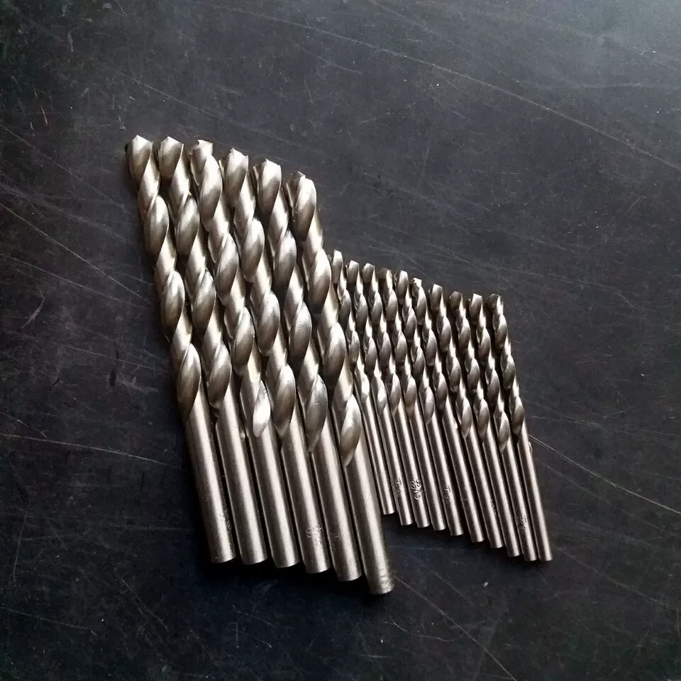 Настольное сверло из нержавеющей стали для ручной Электродрели с чистым краем Белое сверло из быстрорежущей стали с прямым хвостовиком спиральное сверло