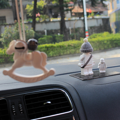 Car Jewelry Creative Aromatherapy Car-mounted Instrument Platform Central Control Gypsum Ornaments