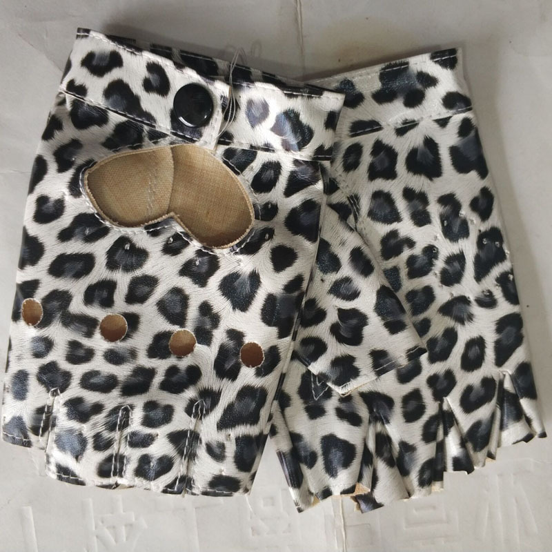 복숭아 심장 레오파드 무늬