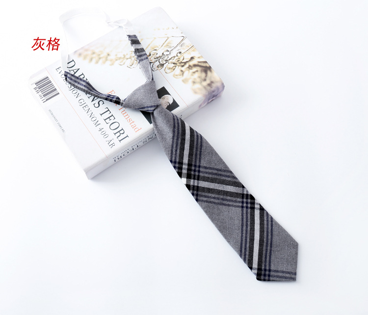 現物のネクタイの女性の短い怠け者のネクタイの学院の風の英倫の日本の学院の風の綿の格の土のクールな原宿の小さいネクタイ