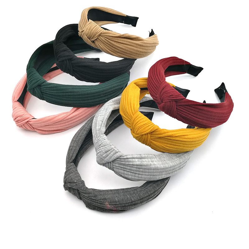 Korean Solid Color Wide-brimmed Knitted Headband Women Simple Hair Band Hairpin Knot Hairpin Hair Accessories display picture 2