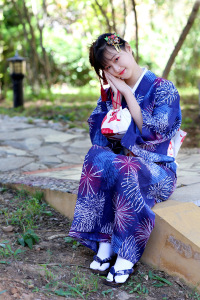 Japanese kimono blue fireworks autumn and winter thickened anti wrinkle and anti decolorization kimono